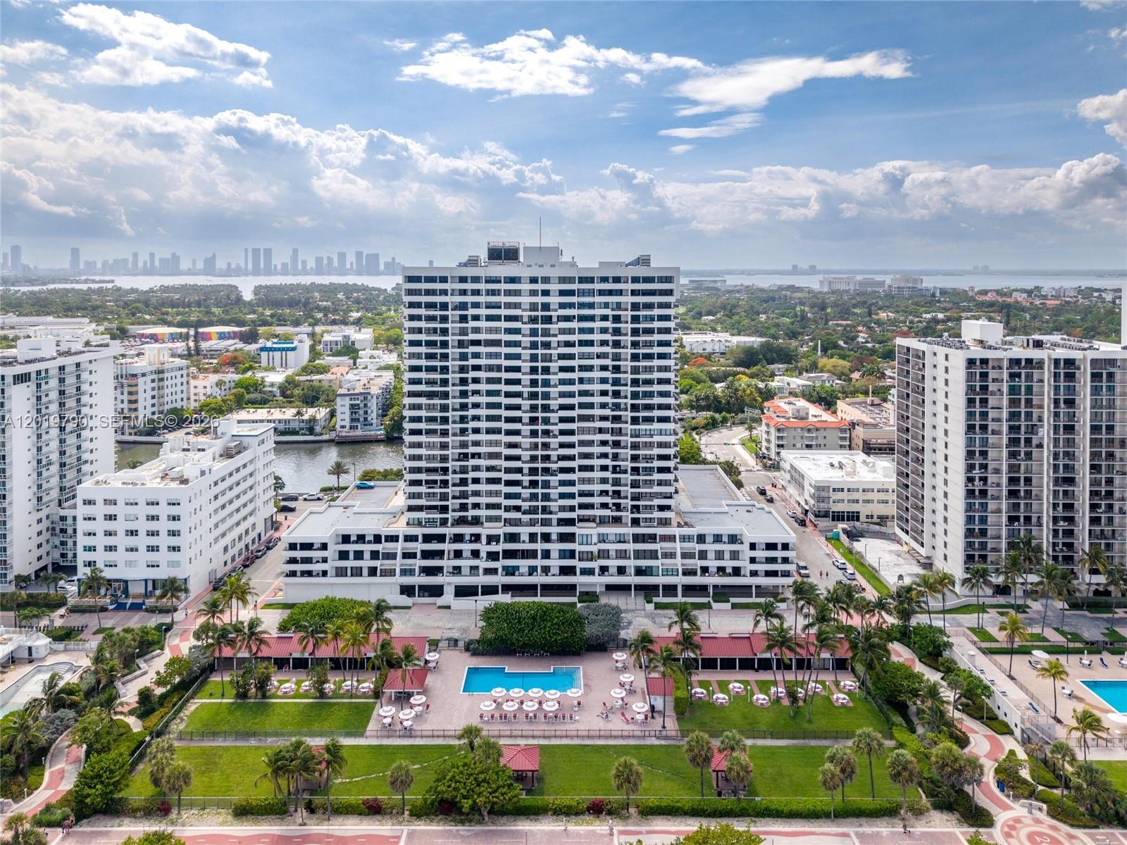 CLUB ATLANTIS CONDO - Residential