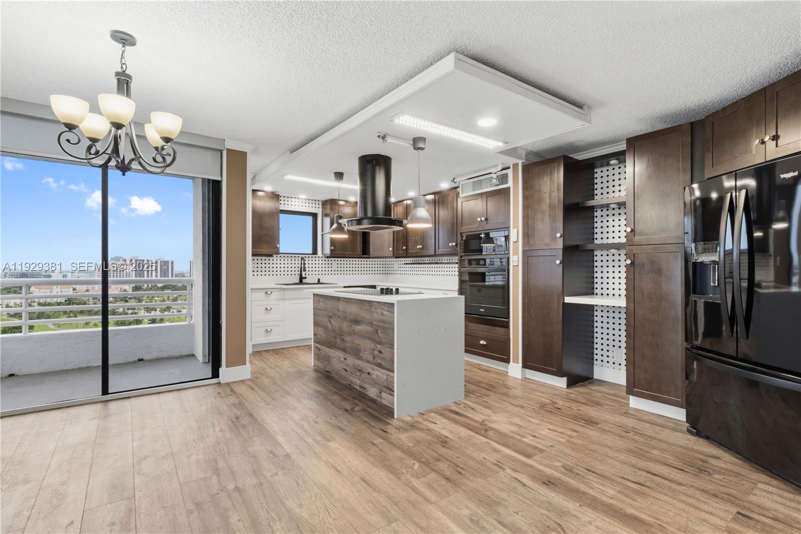 PARC CENTRAL AVENTURA EAS - Residential