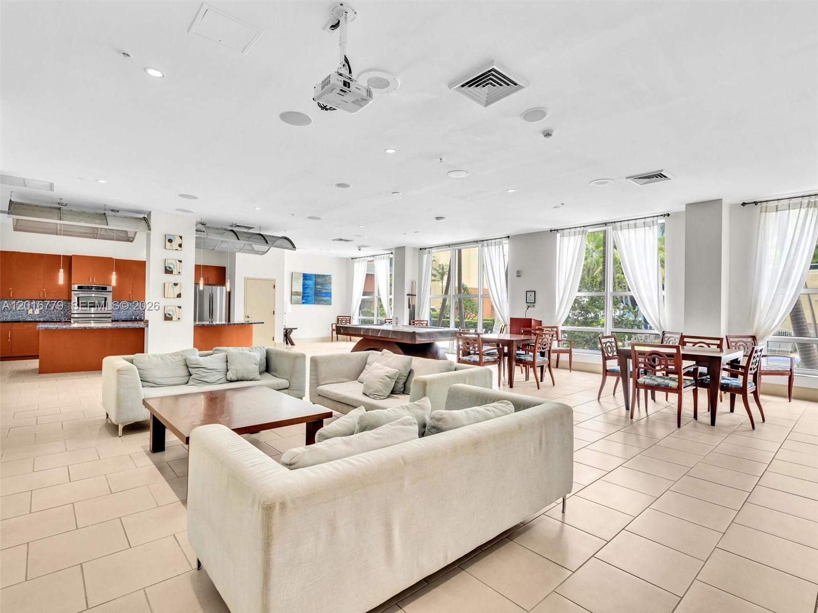 CITE CONDO - Residential