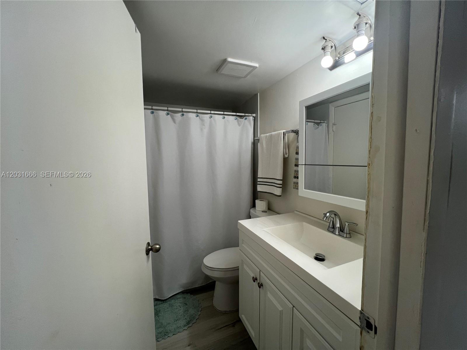 LE CLUB AT OLD CUTLER CON - Residential Lease
