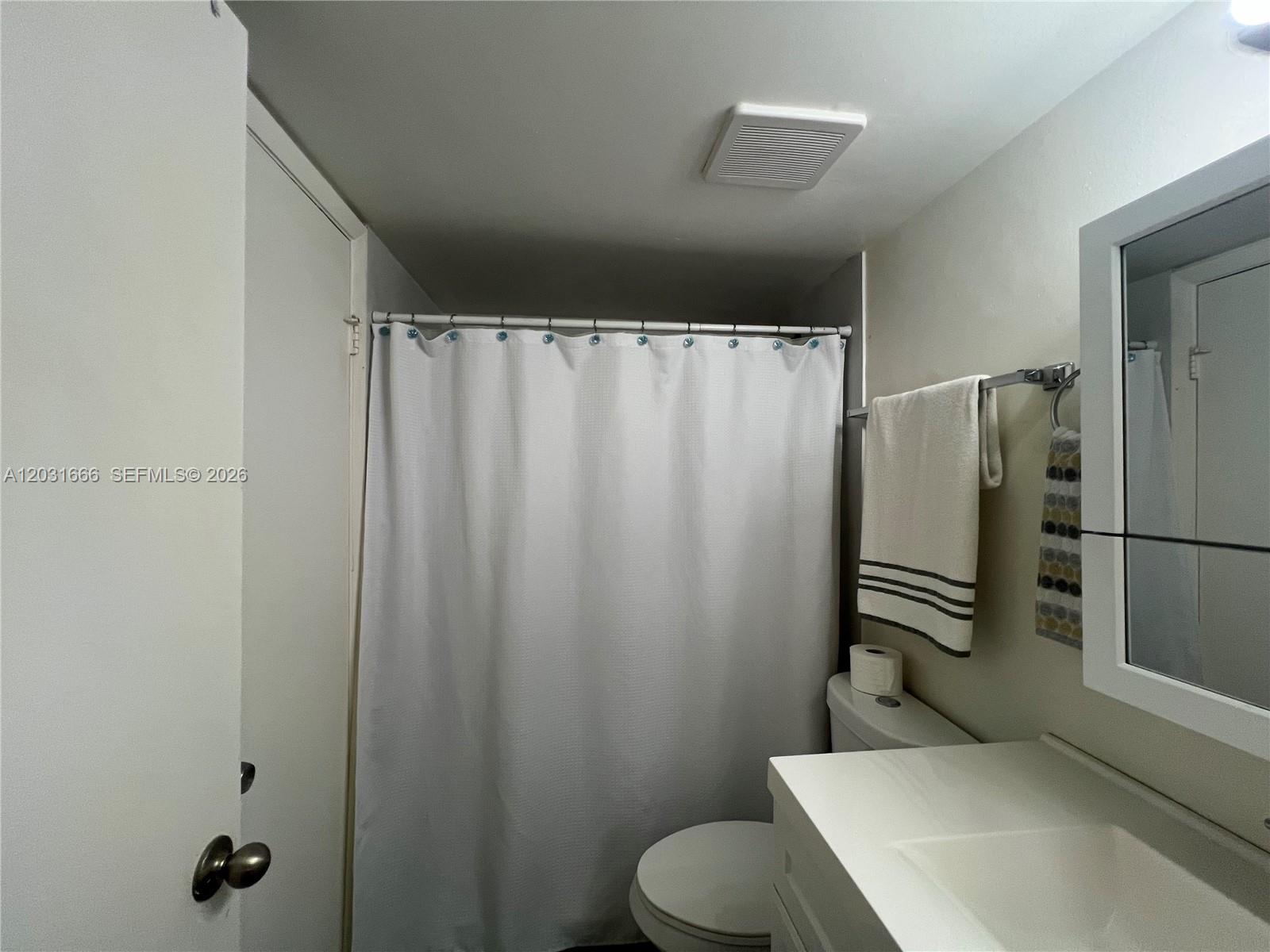 LE CLUB AT OLD CUTLER CON - Residential Lease