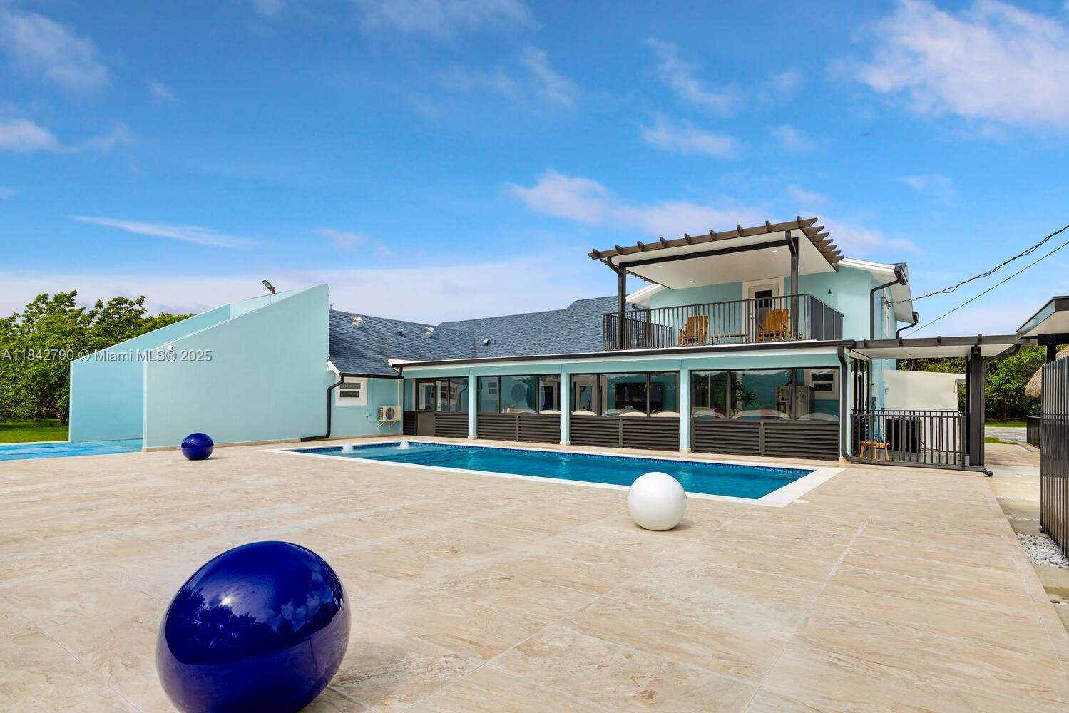 REDLANDS - Residential