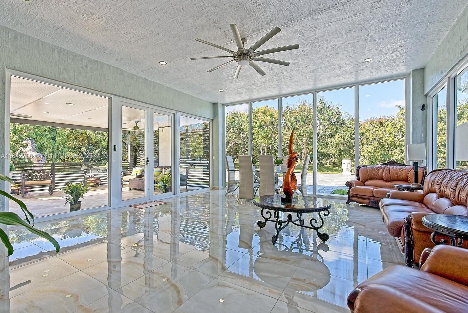 REDLANDS - Residential