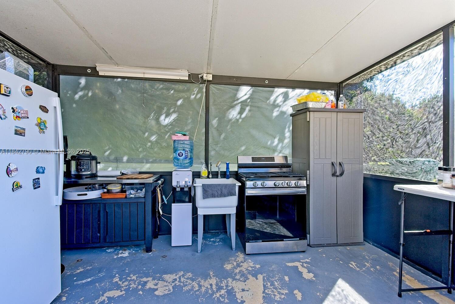 REDLANDS - Residential