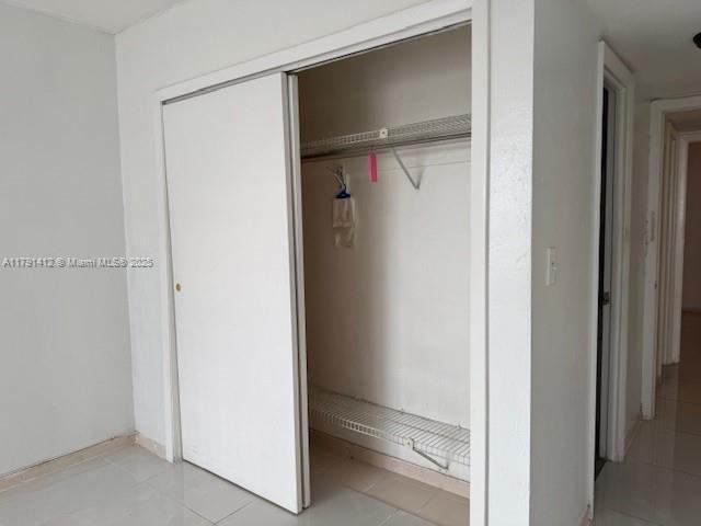 EL LAGO CONDO - Residential Lease