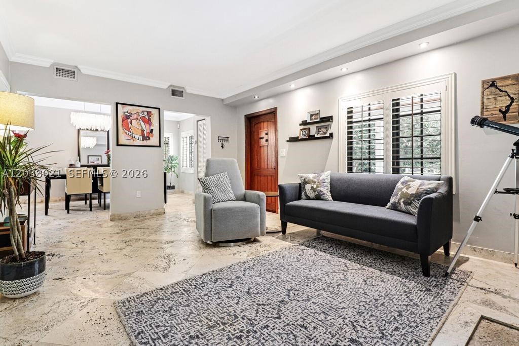 BRICKELL ESTATES - Residential Lease