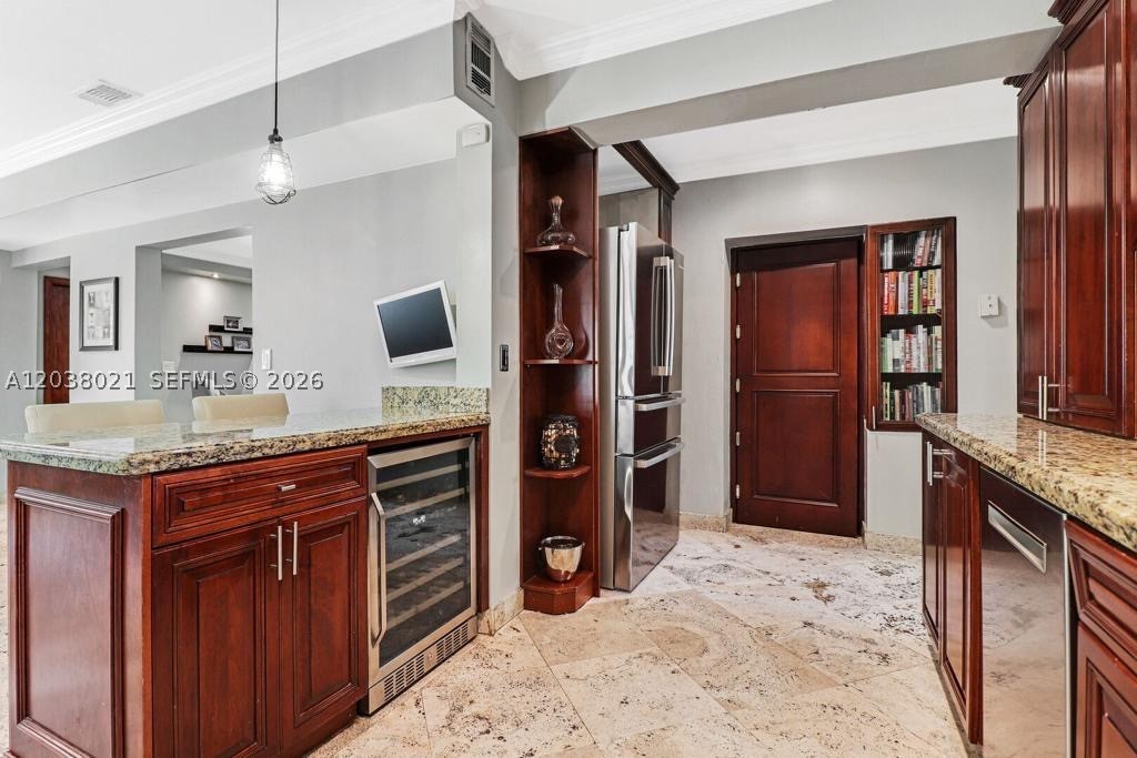 BRICKELL ESTATES - Residential Lease