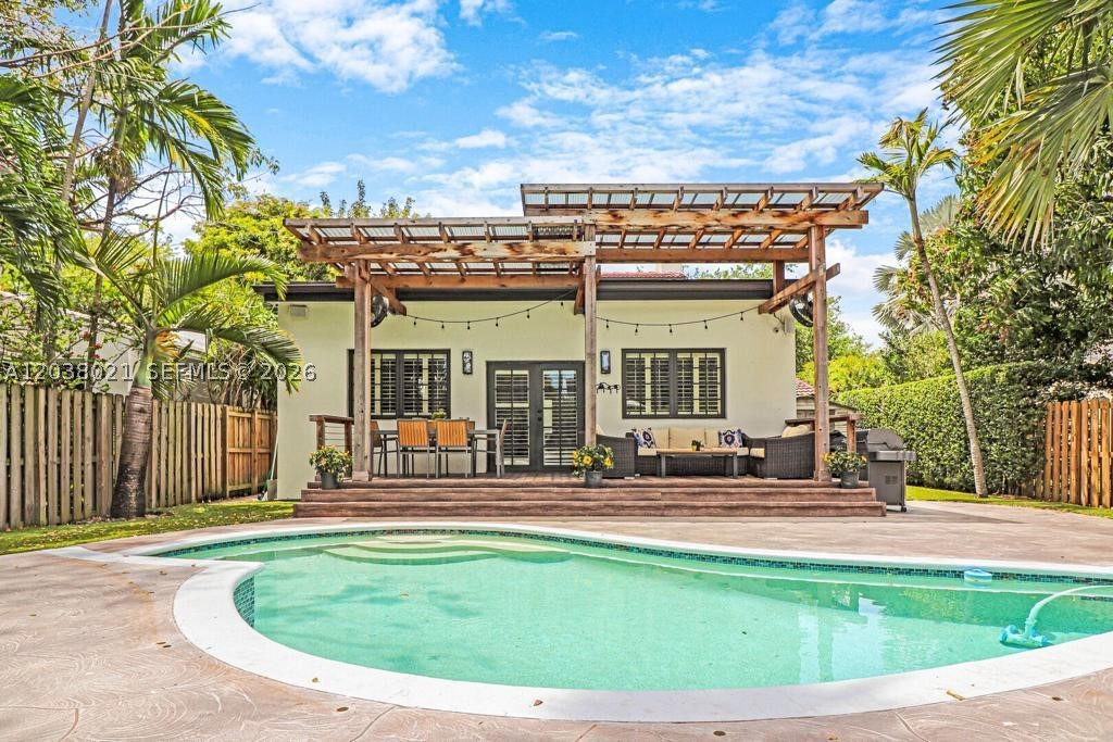 BRICKELL ESTATES - Residential Lease