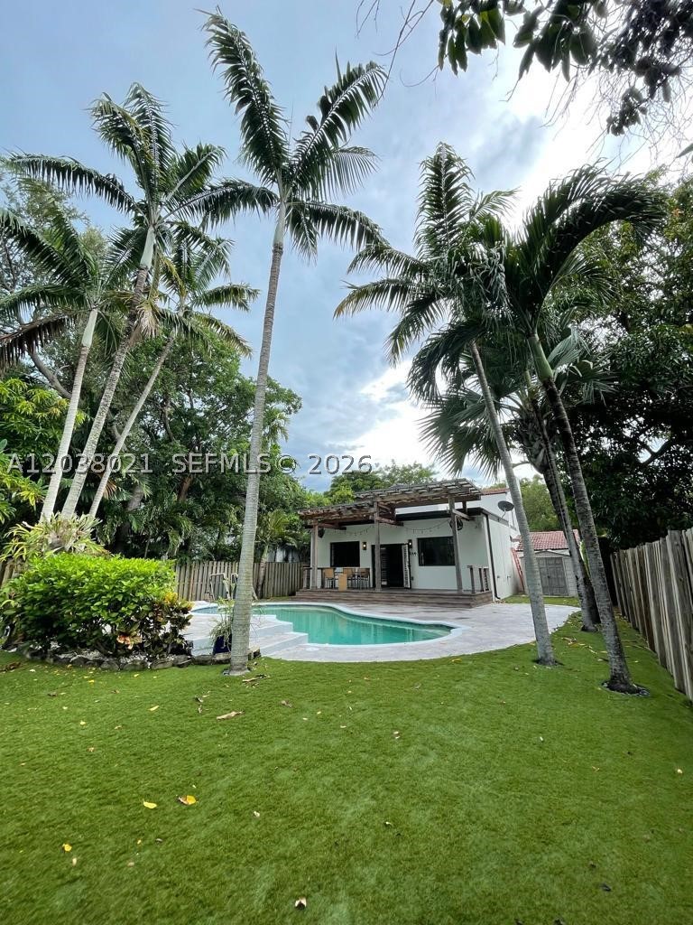 BRICKELL ESTATES - Residential Lease