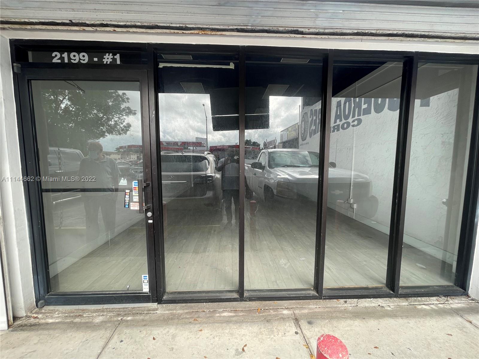 1,100 sqft retail space - Corner units -  Each unit price is base + $250 a month for maintenance + 7% sales tax. Tenant needs to be well qualified with a business in operation. Ample parking.