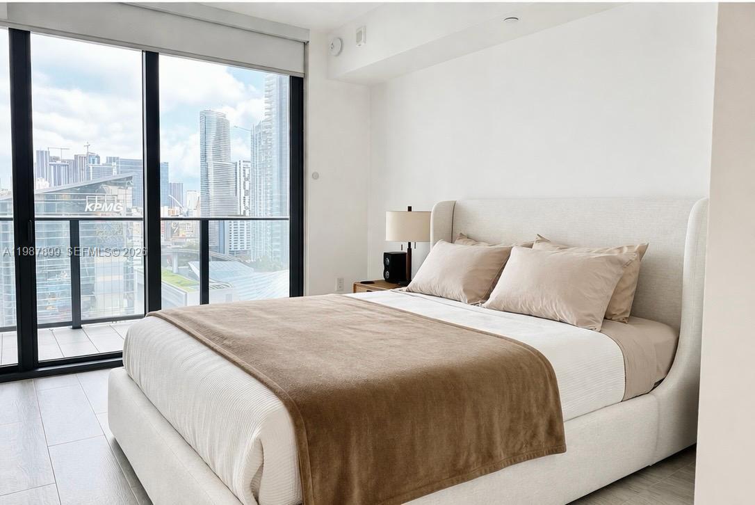 BRICKELL HEIGHTS EAST CON - Residential