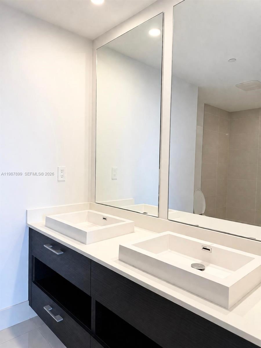 BRICKELL HEIGHTS EAST CON - Residential