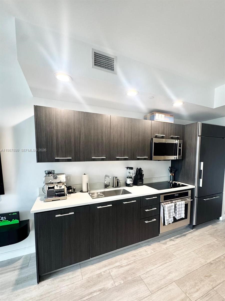 BRICKELL HEIGHTS EAST CON - Residential