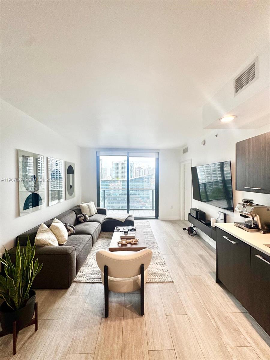 BRICKELL HEIGHTS EAST CON - Residential
