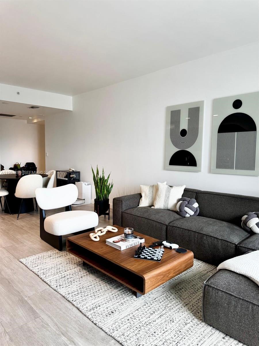 BRICKELL HEIGHTS EAST CON - Residential
