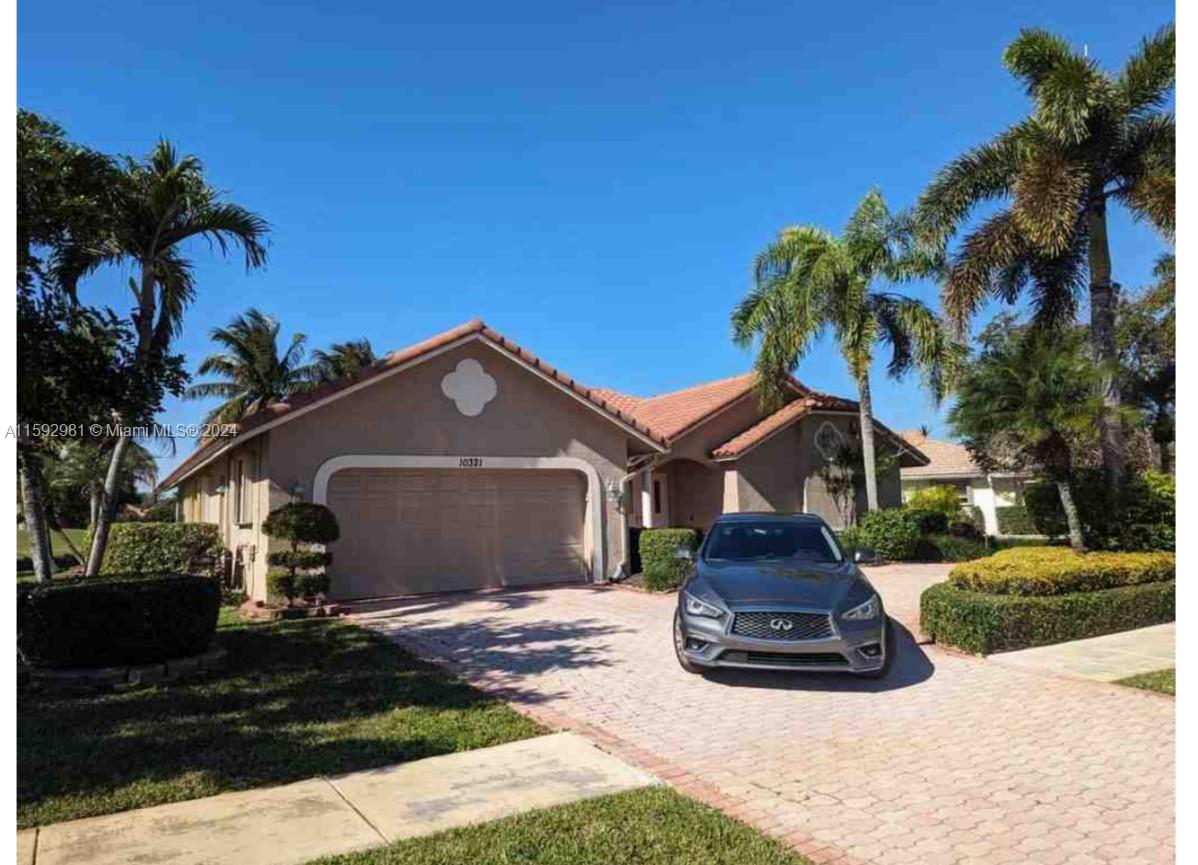 BOCA GREENS 8 - Residential