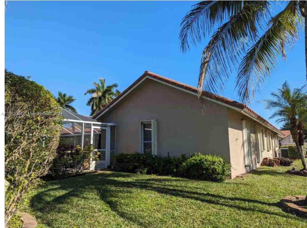 BOCA GREENS 8 - Residential