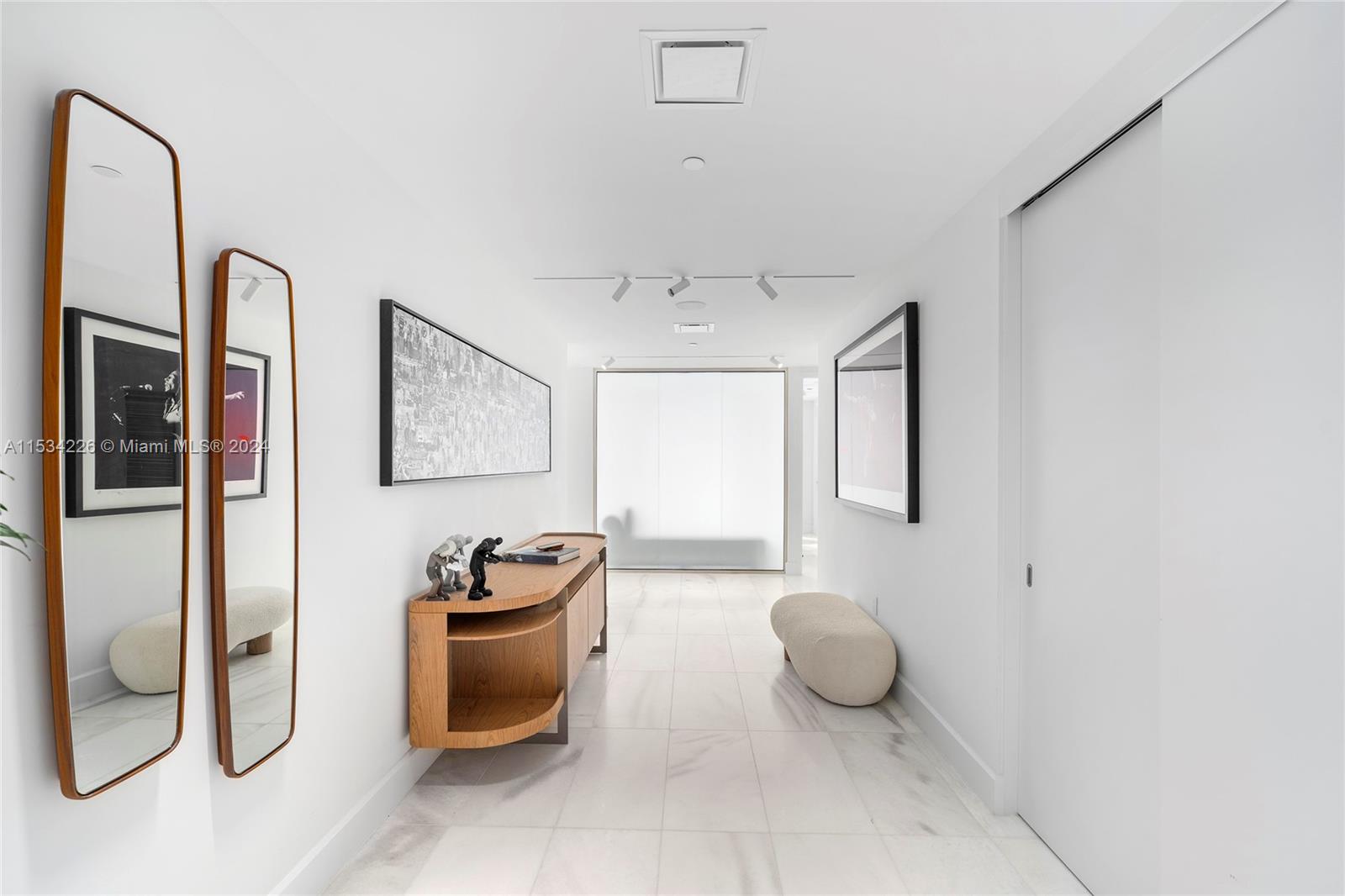 ESCOTTONIA PARK - Residential
