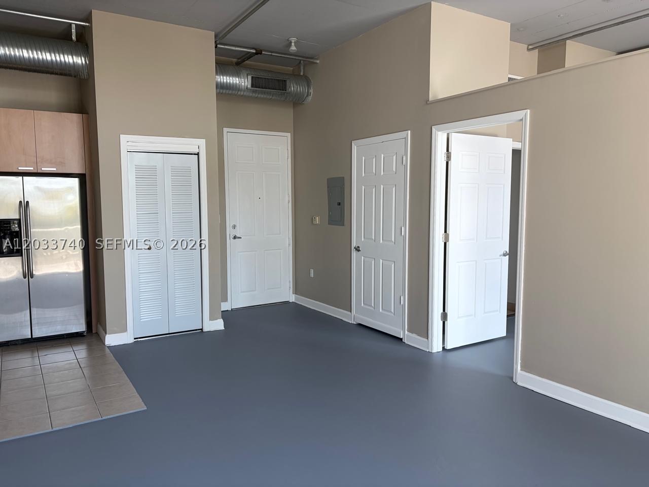 LOFTS AT HOLLYWOOD STATIO - Residential
