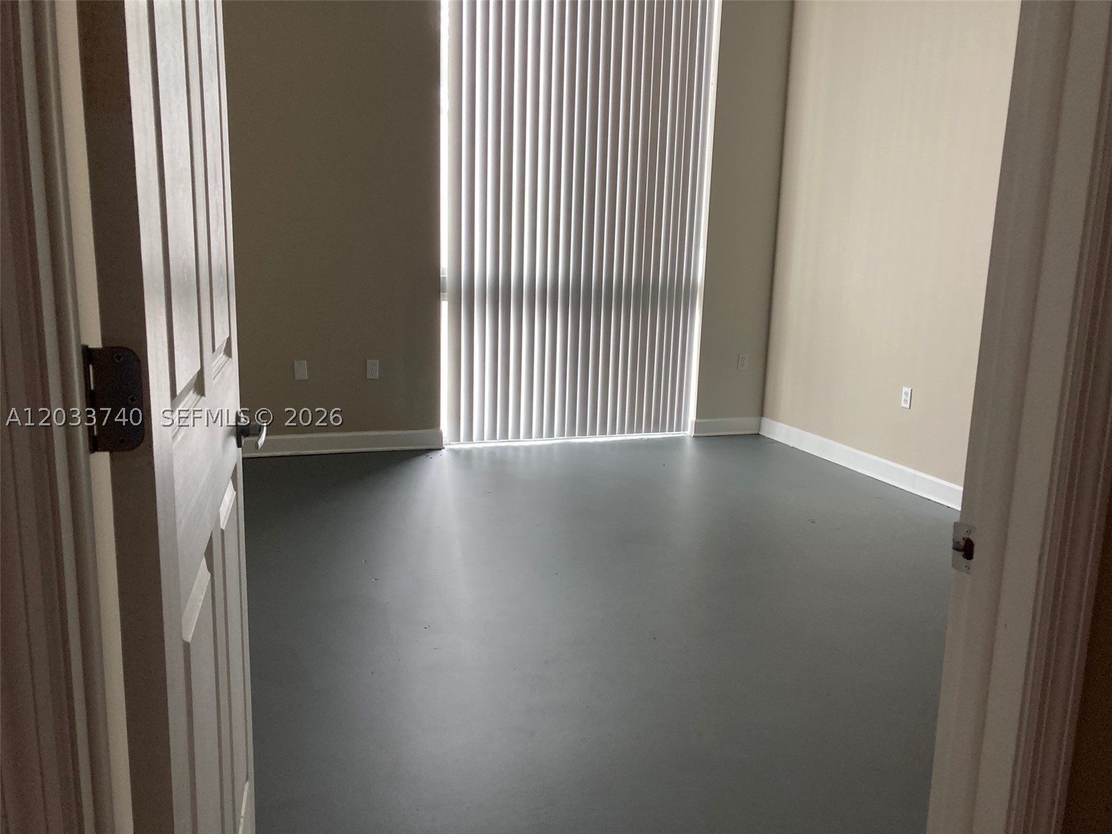 LOFTS AT HOLLYWOOD STATIO - Residential