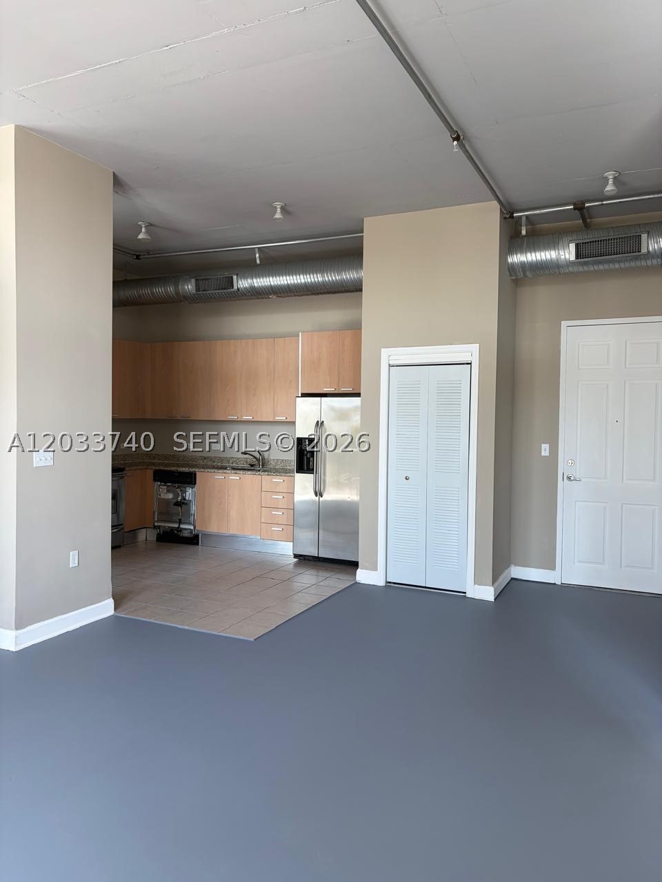 LOFTS AT HOLLYWOOD STATIO - Residential