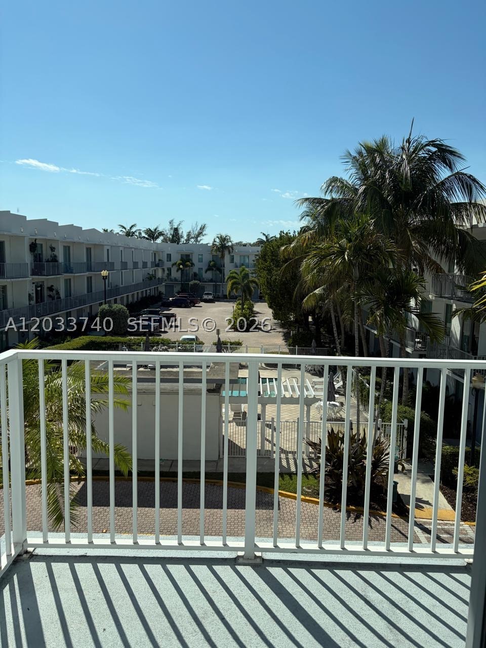 LOFTS AT HOLLYWOOD STATIO - Residential