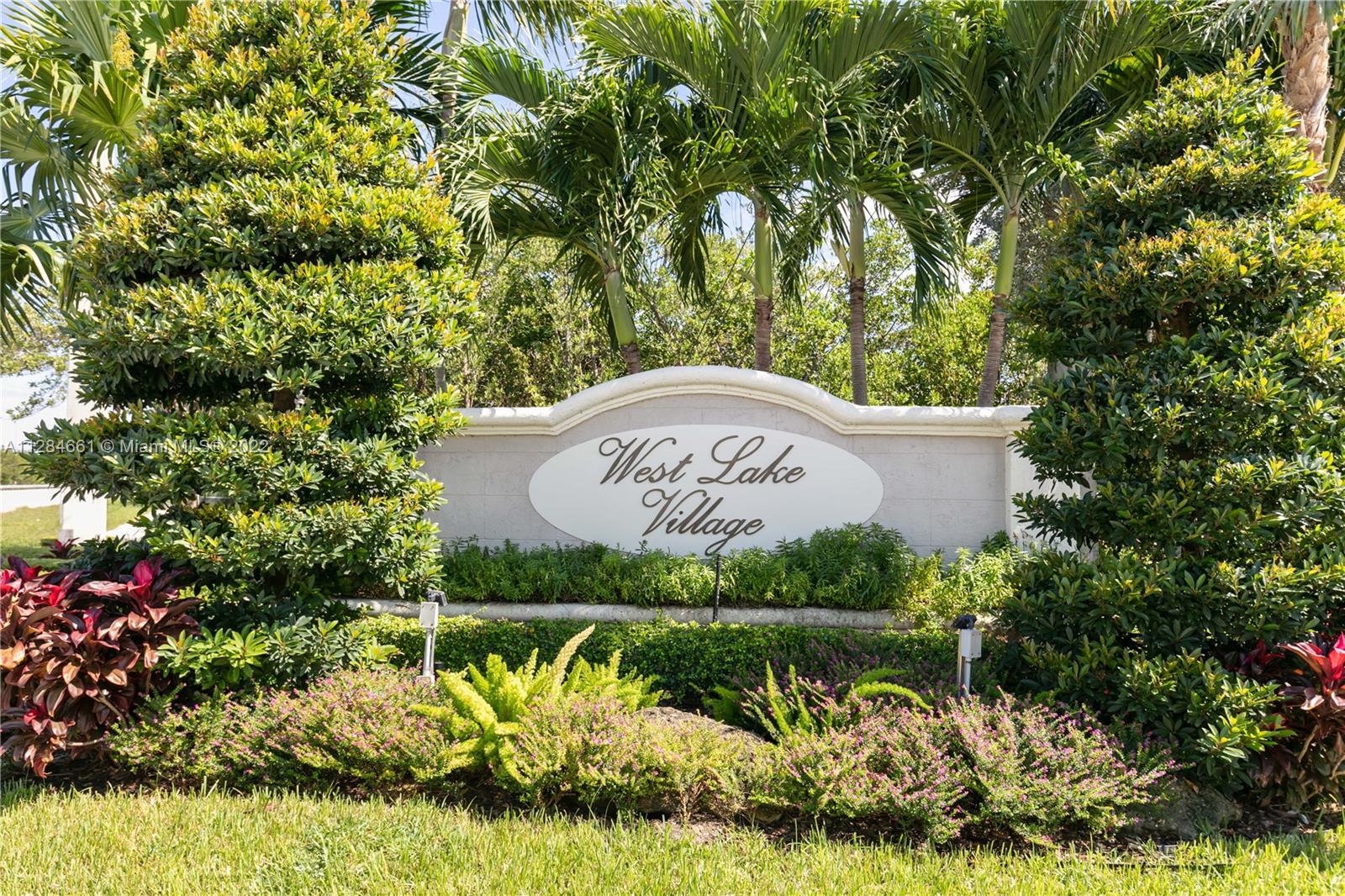 WESTLAKE VILLAGE PLAT - Residential