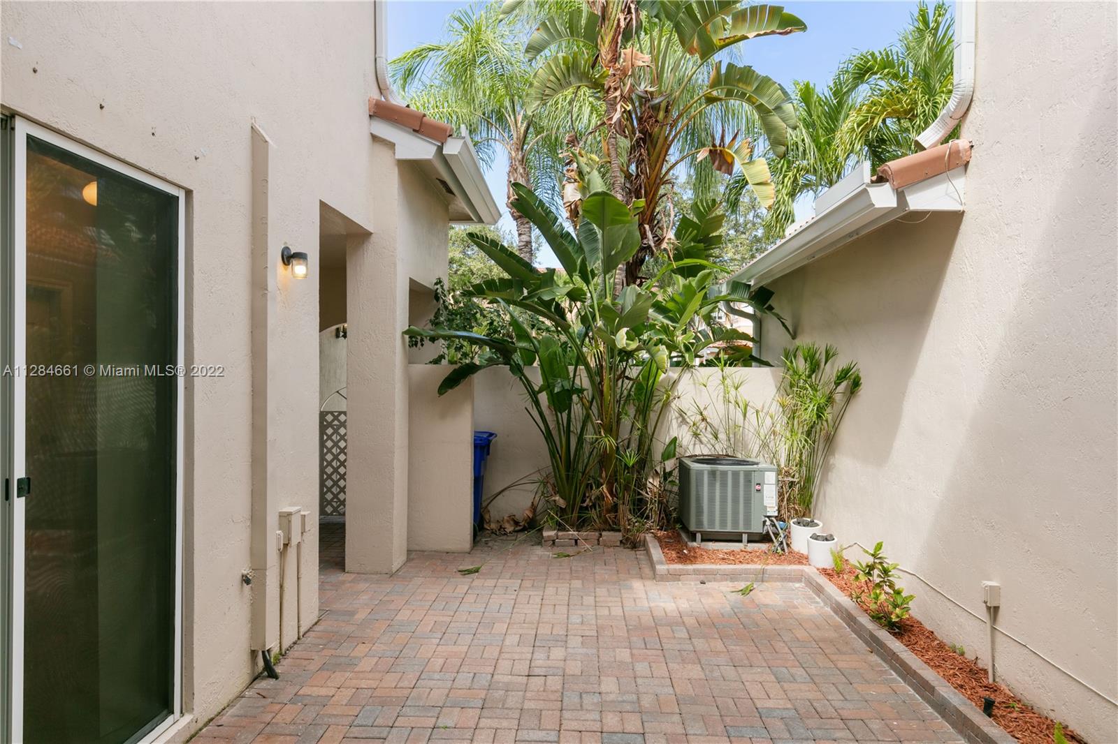 WESTLAKE VILLAGE PLAT - Residential