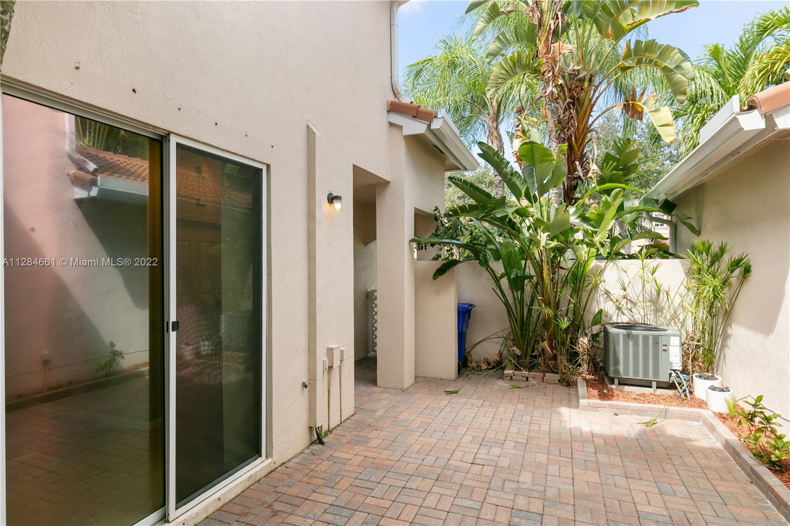 WESTLAKE VILLAGE PLAT - Residential