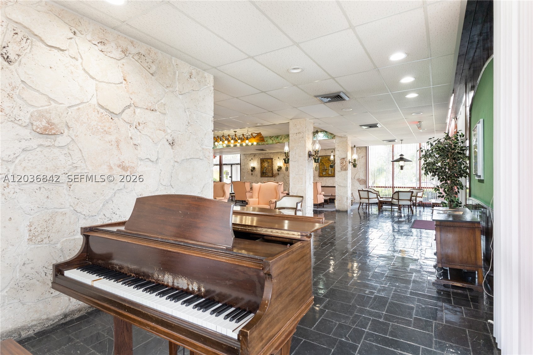 POINT EAST SEC III CONDO - Residential