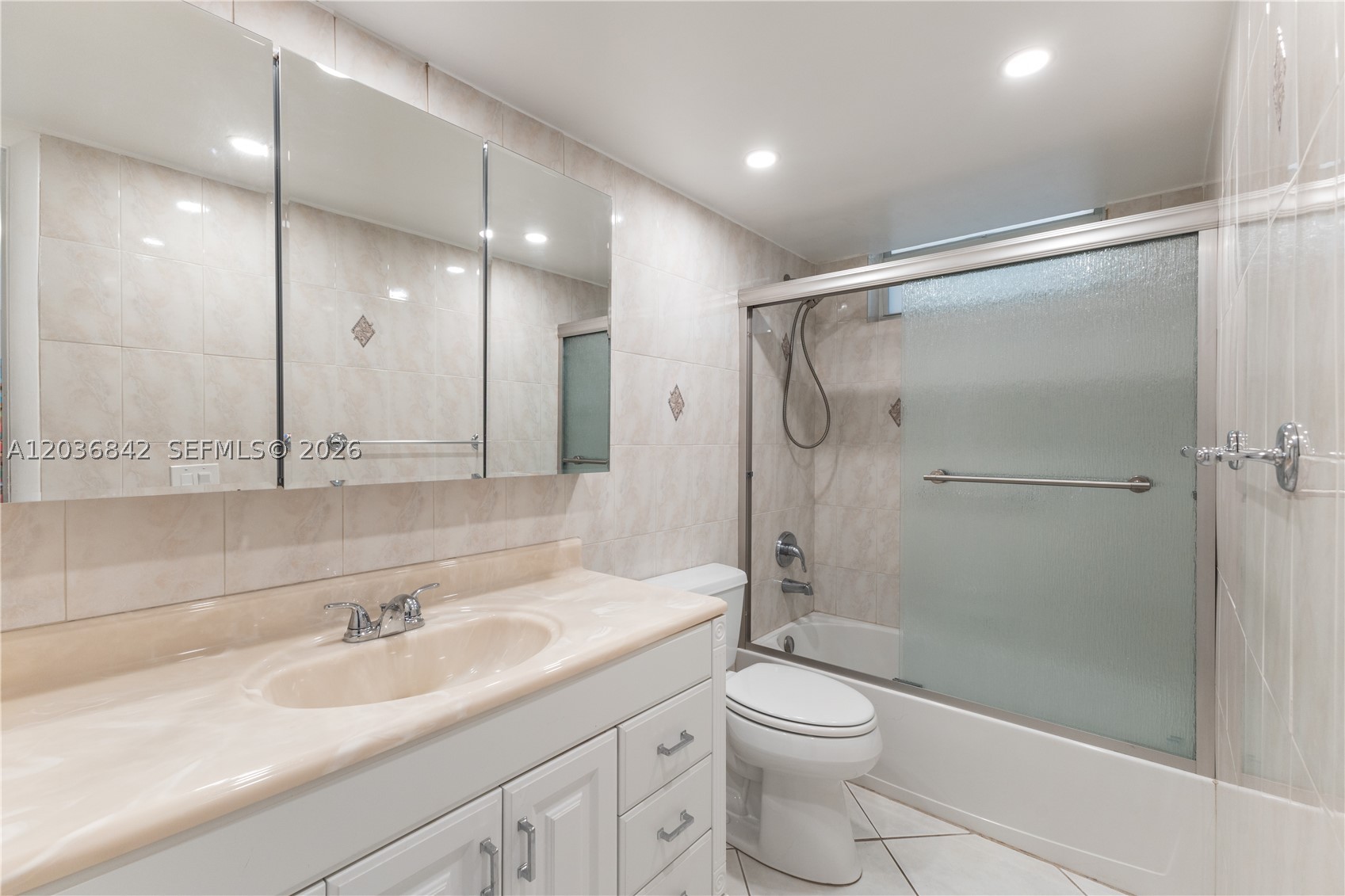 POINT EAST SEC III CONDO - Residential
