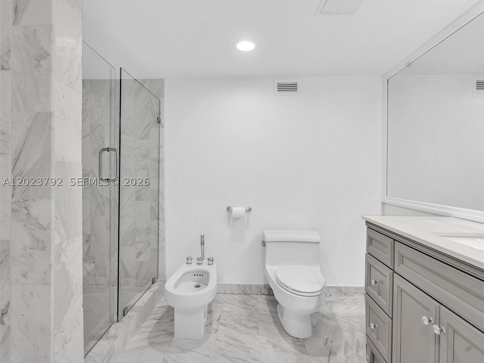 FOUR AMBASSADORS CONDO PH - Residential