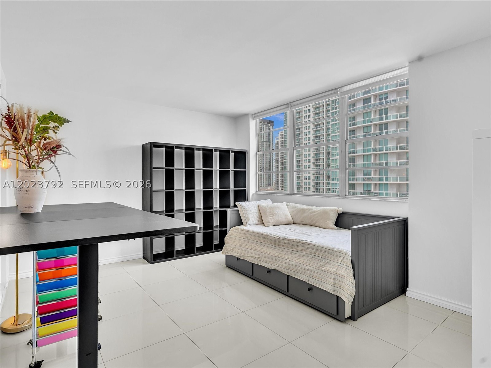 FOUR AMBASSADORS CONDO PH - Residential