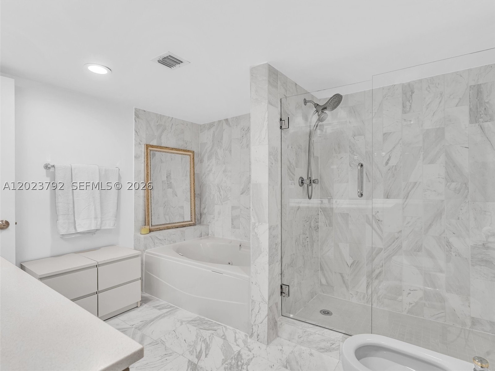 FOUR AMBASSADORS CONDO PH - Residential