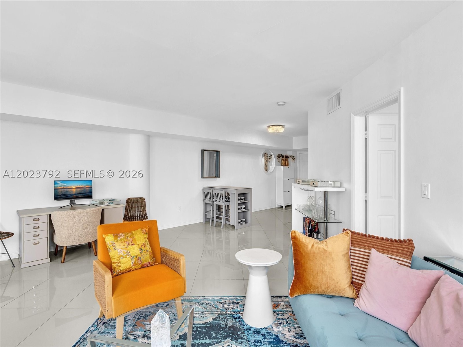 FOUR AMBASSADORS CONDO PH - Residential