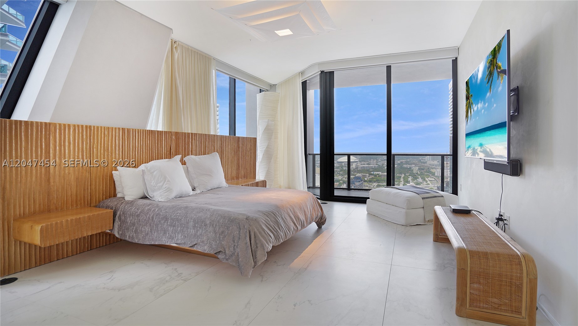 ONE THOUSAND MUSEUM CONDO - Residential