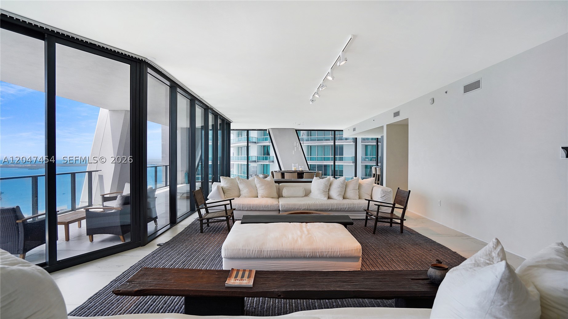 ONE THOUSAND MUSEUM CONDO - Residential