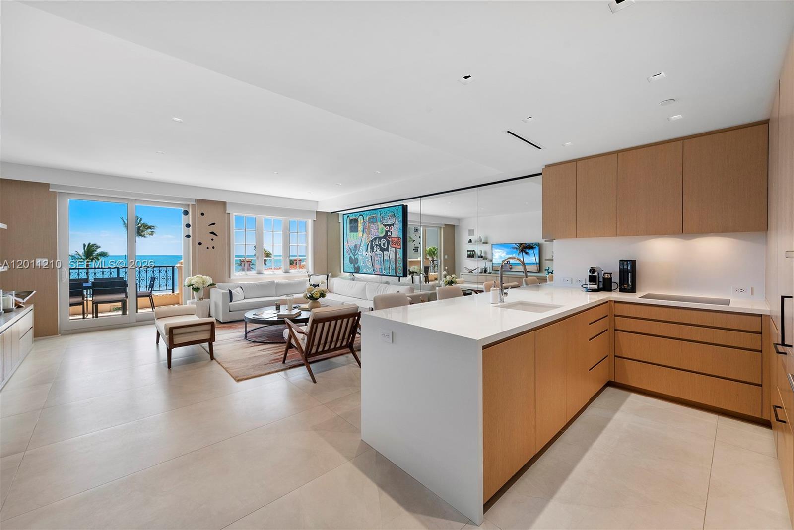 SEASIDE CONDO - Residential