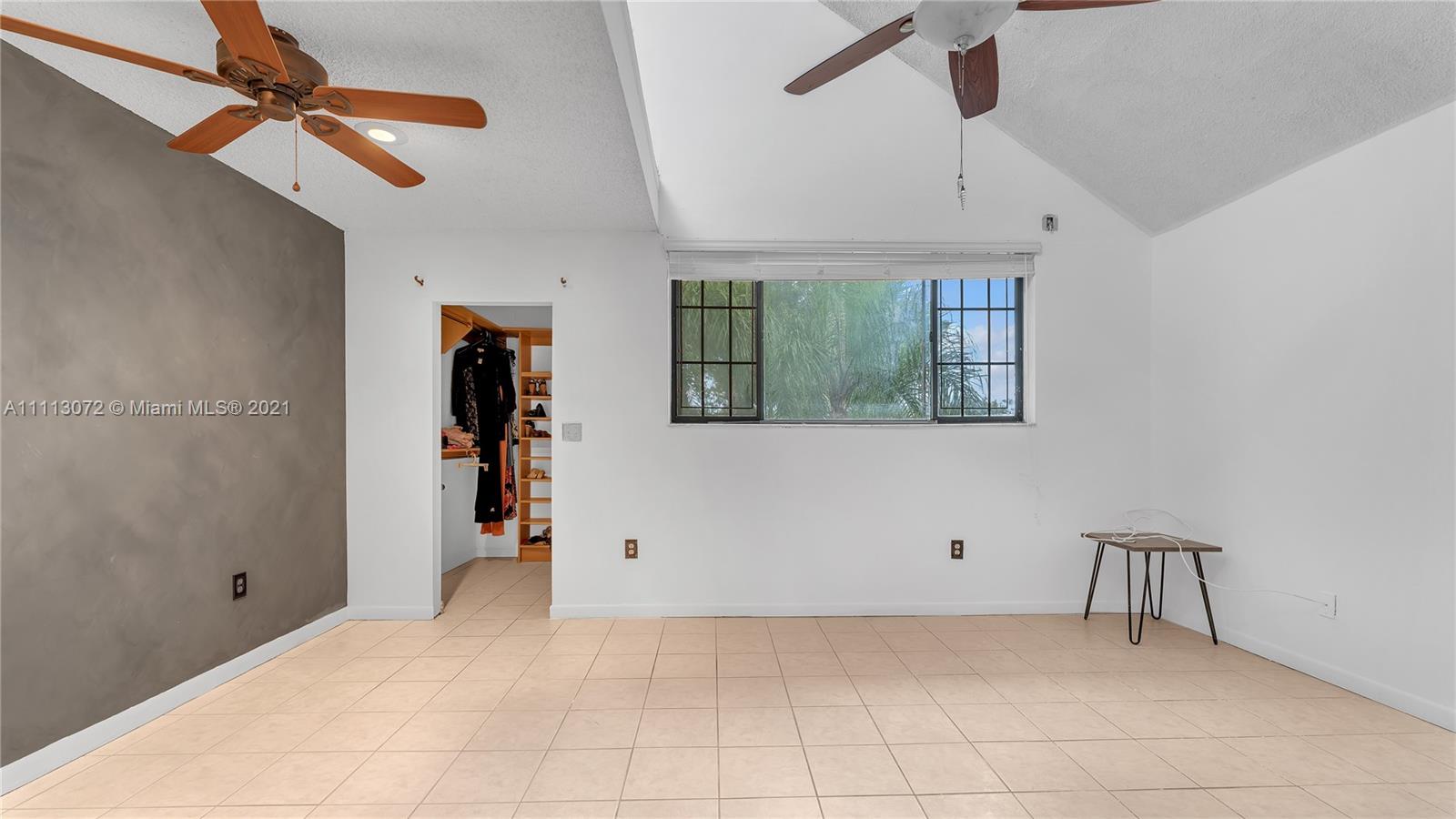 ELAN AT CALUSA CONDO XV - Residential