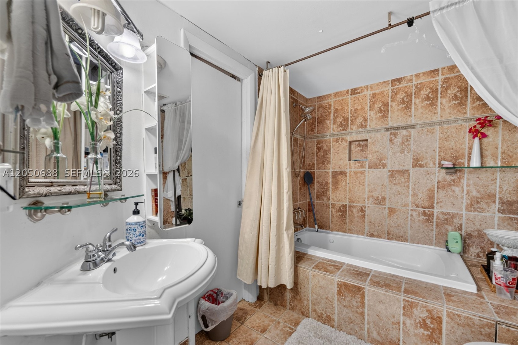 DADELAND COVE SEC 1 - Residential