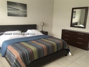 SOUTH SHORE YACHT AND GOL - Residential