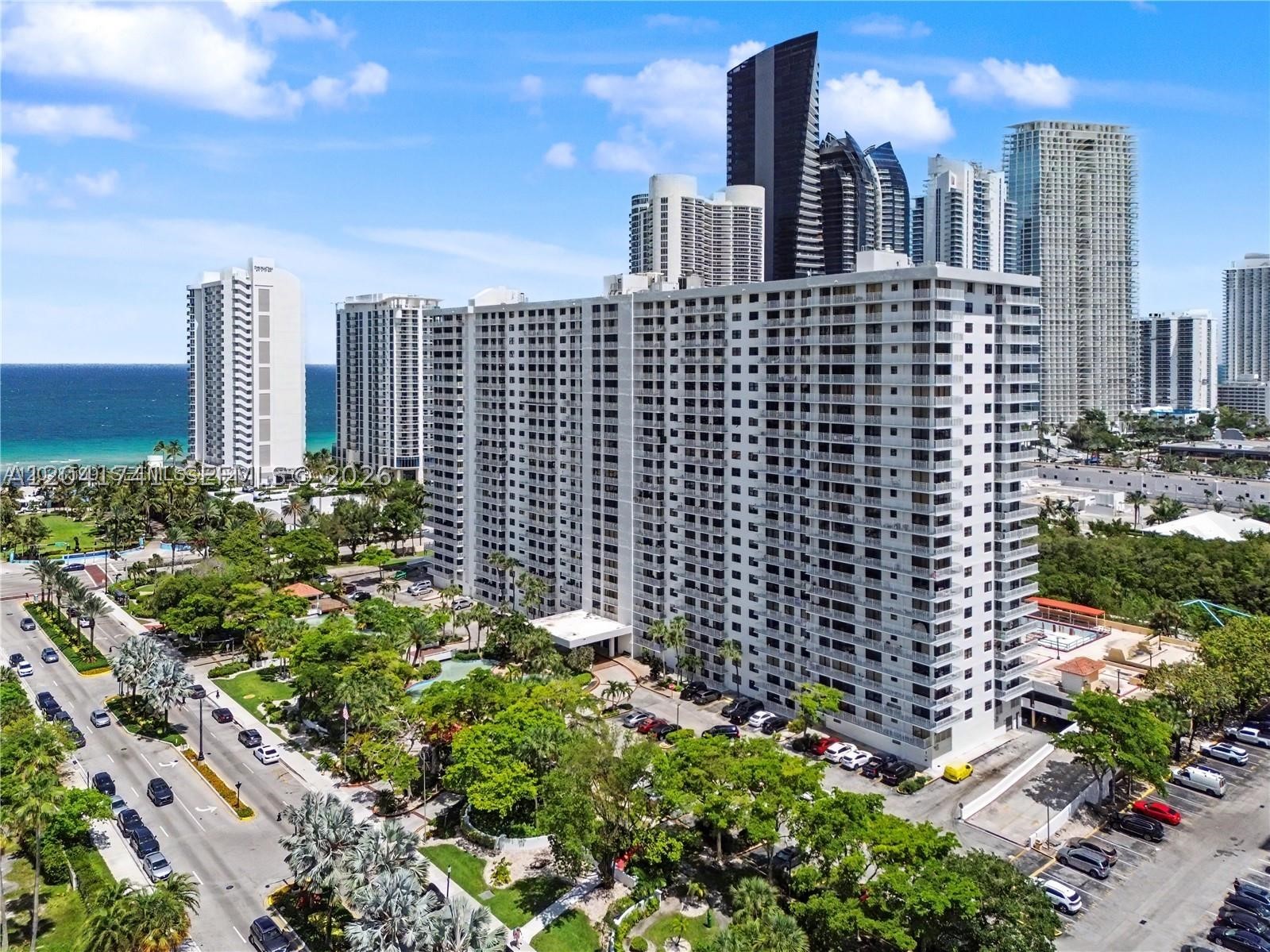 WINSTON TOWERS 600 CONDO - Residential