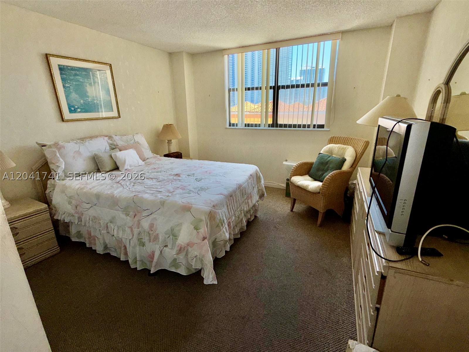 WINSTON TOWERS 600 CONDO - Residential