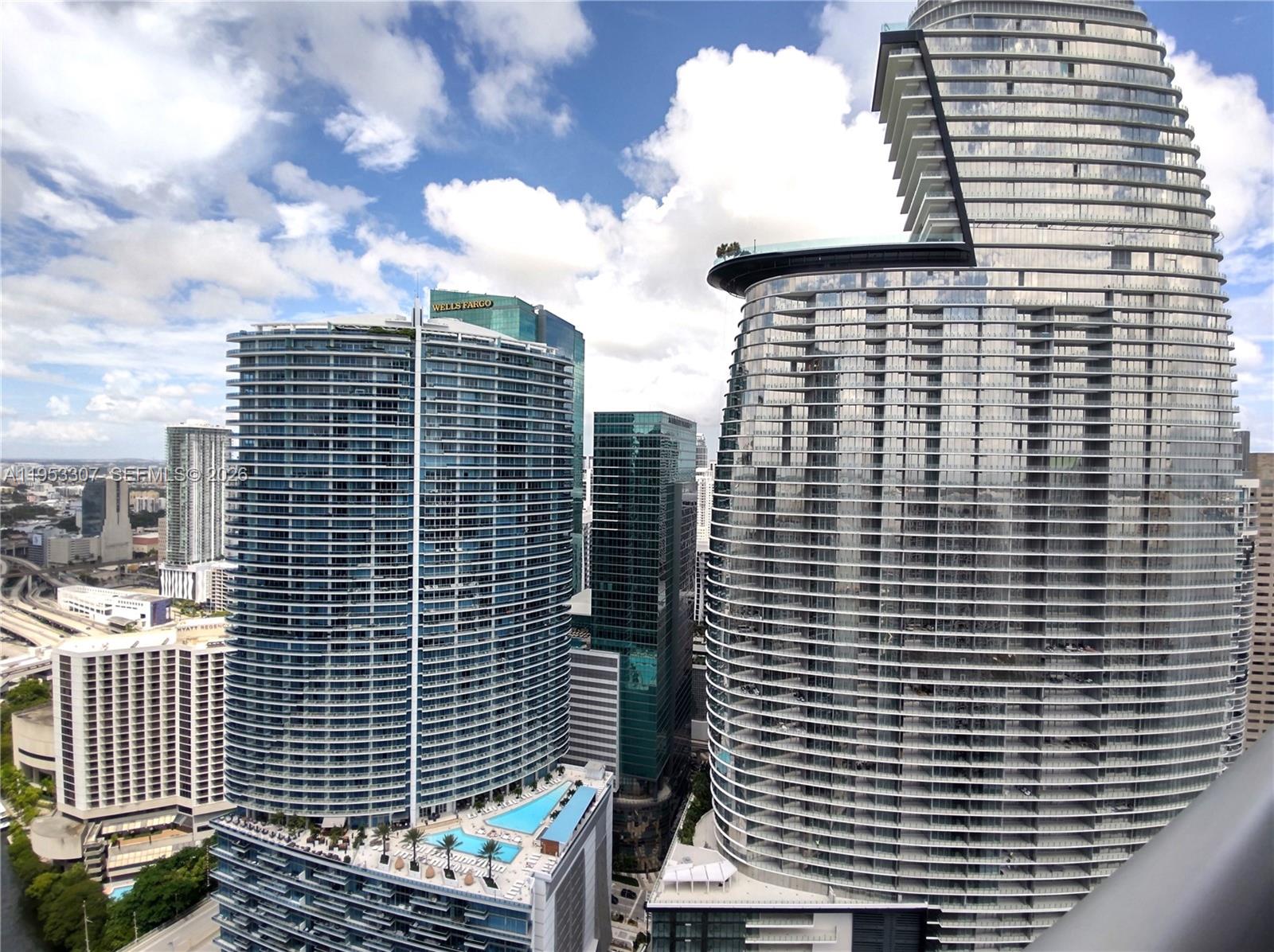 ICONBRICKELL CONDO NO 1 - Residential