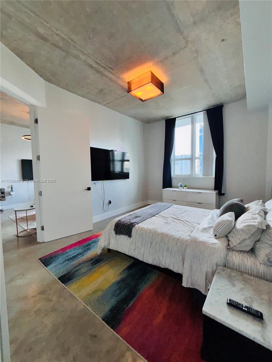 THE LOFT DOWNTOWN CONDO - Residential Lease
