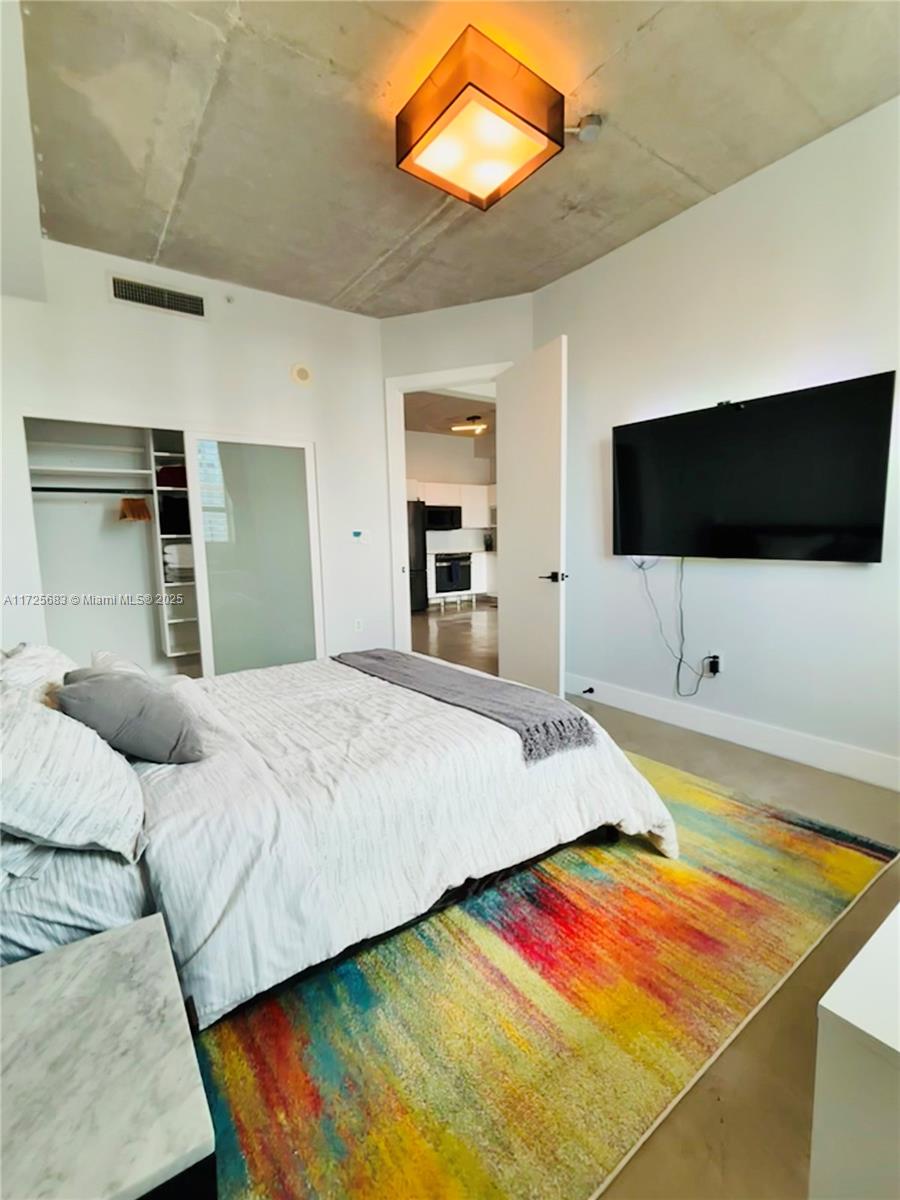 THE LOFT DOWNTOWN CONDO - Residential Lease