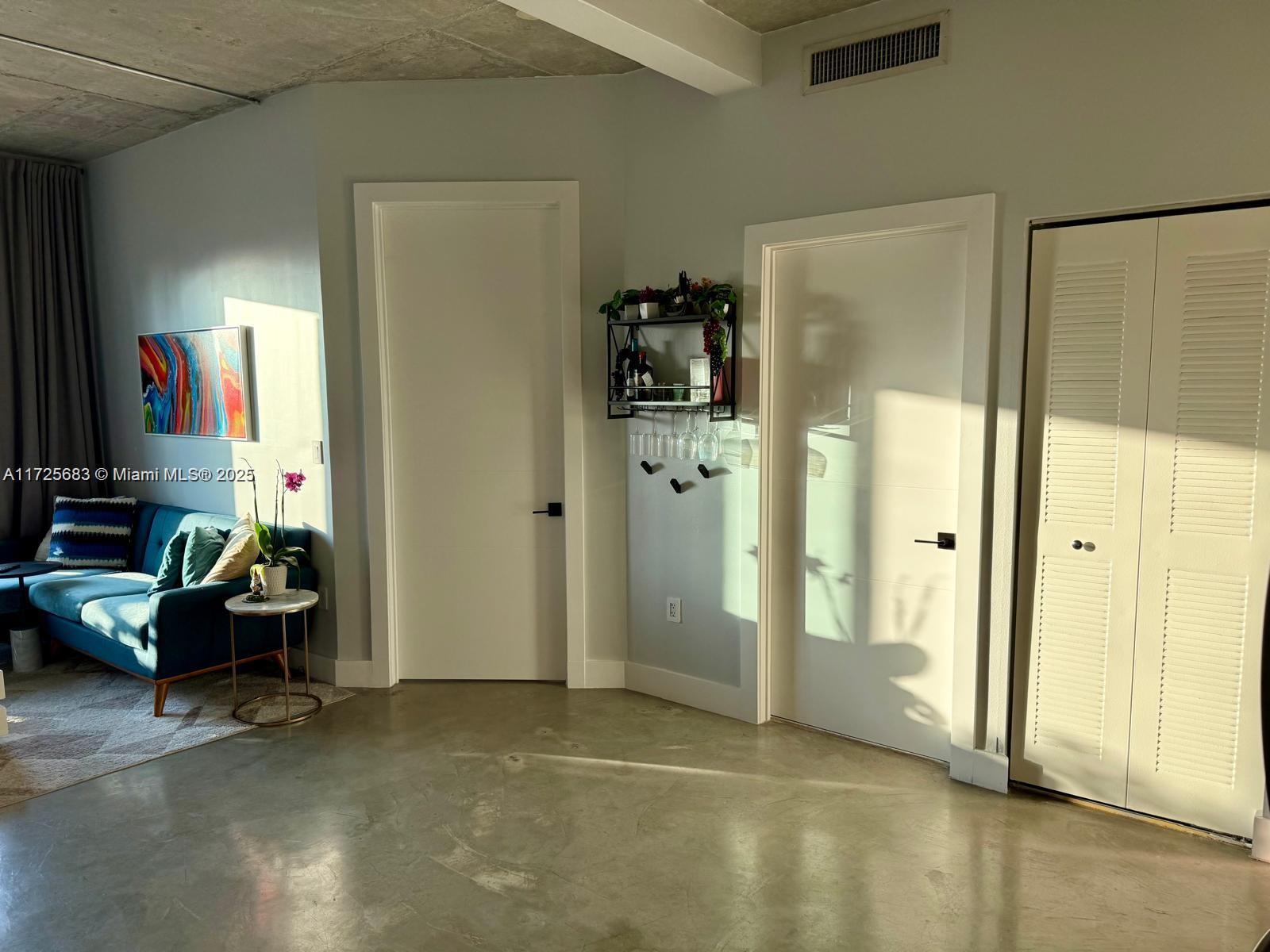 THE LOFT DOWNTOWN CONDO - Residential Lease