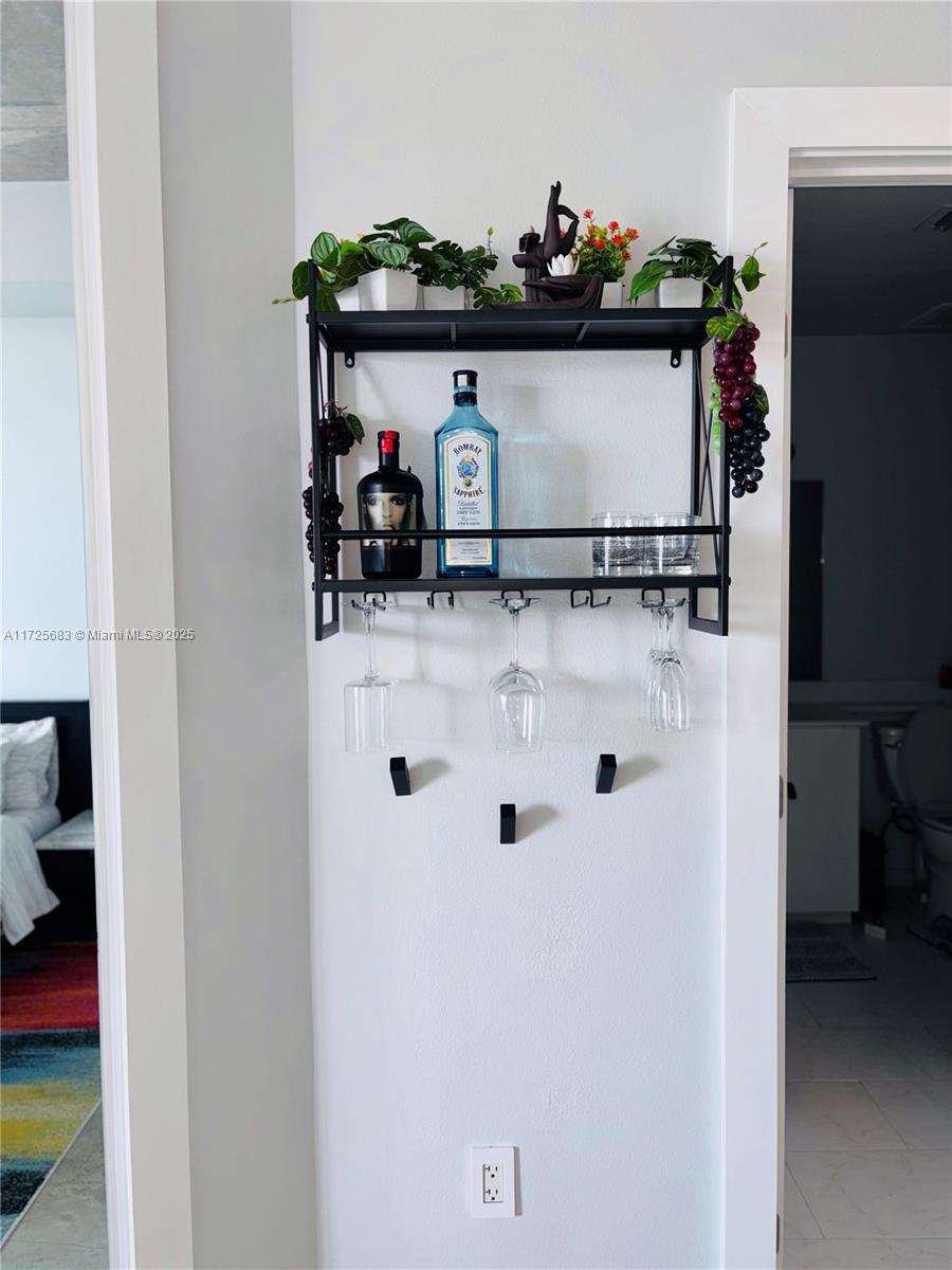 THE LOFT DOWNTOWN CONDO - Residential Lease