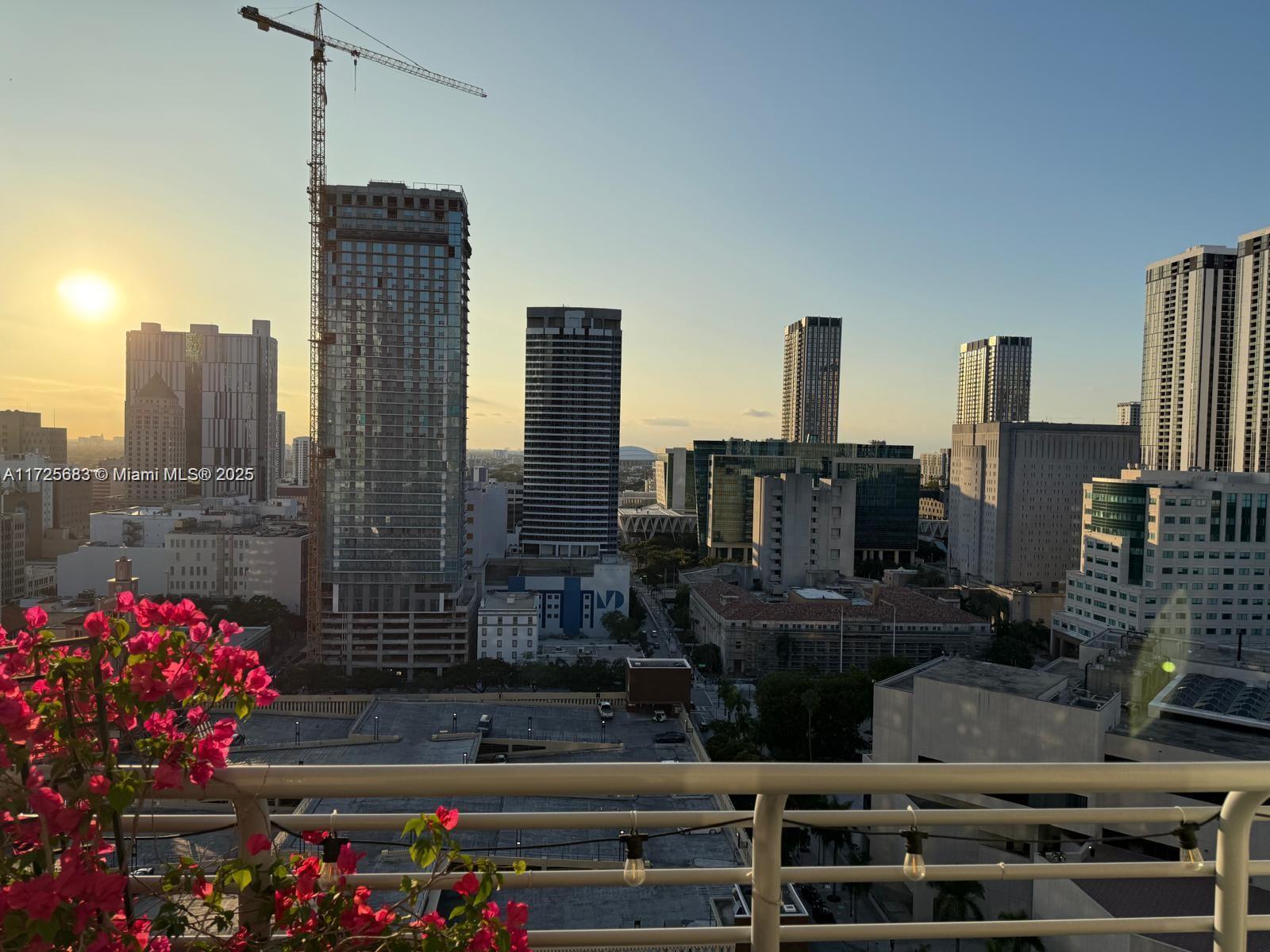 THE LOFT DOWNTOWN CONDO - Residential Lease