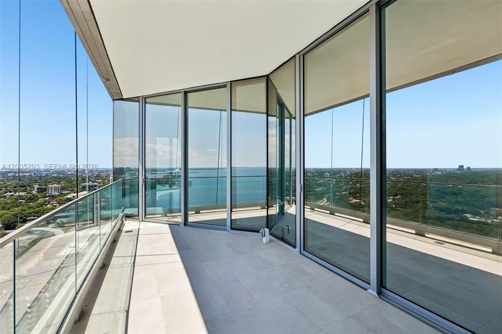 Una Residences - Residential